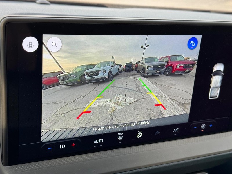 Ford Maverick Vehicle Full-screen Gallery Image 22