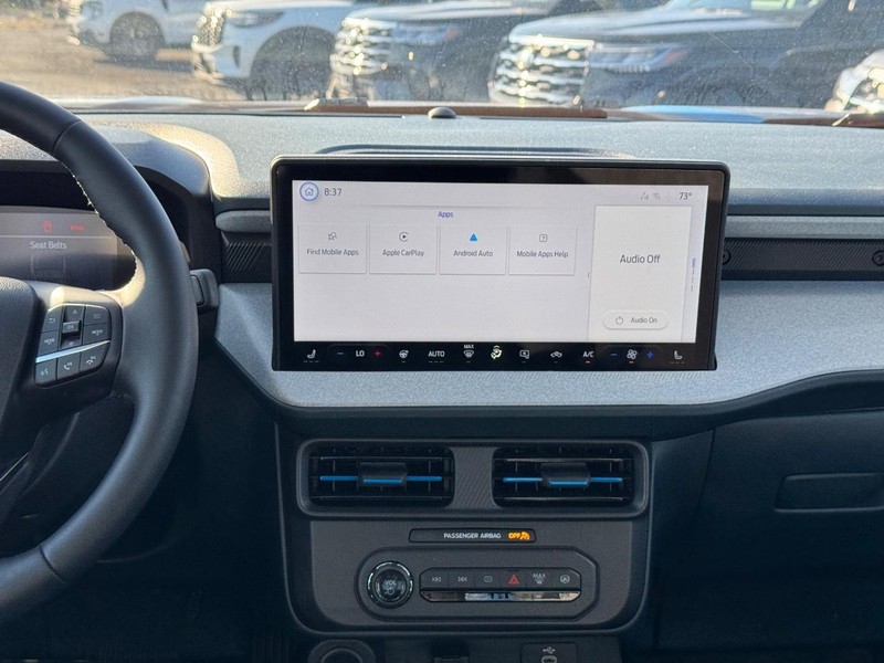 Ford Maverick Vehicle Image 16