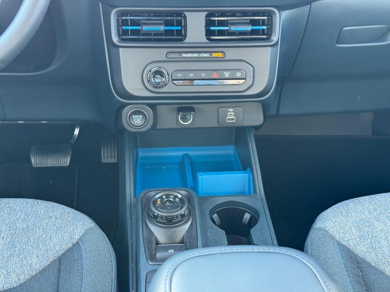 Ford Maverick Vehicle Image 17