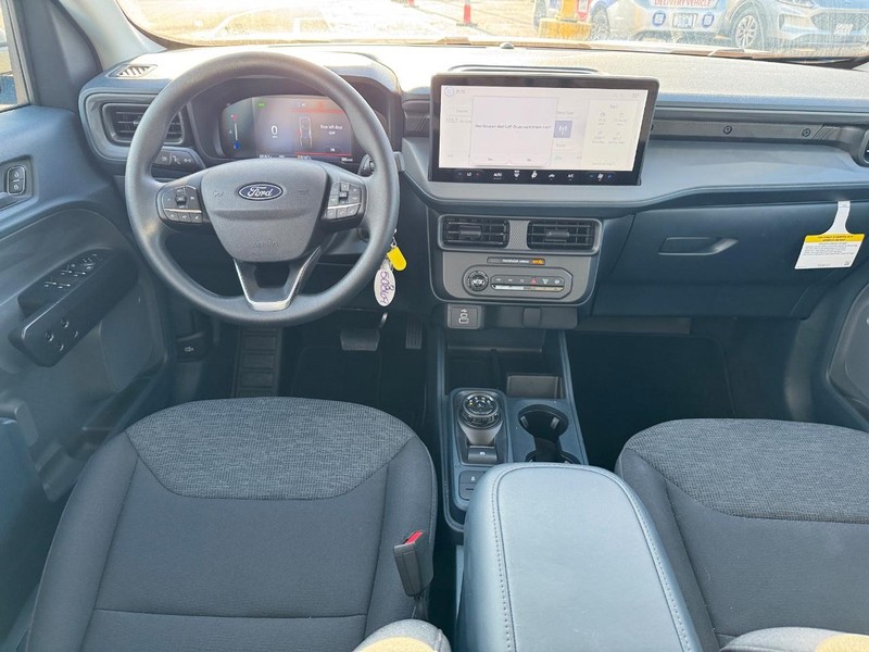 Ford Maverick Vehicle Image 13