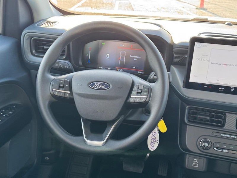 Ford Maverick Vehicle Image 14