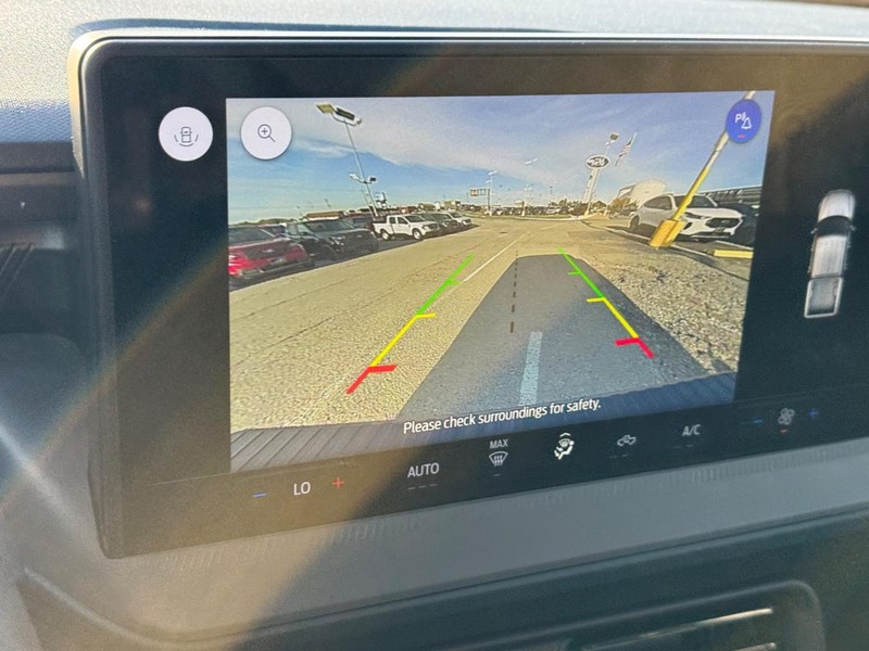 Ford Maverick Vehicle Image 22