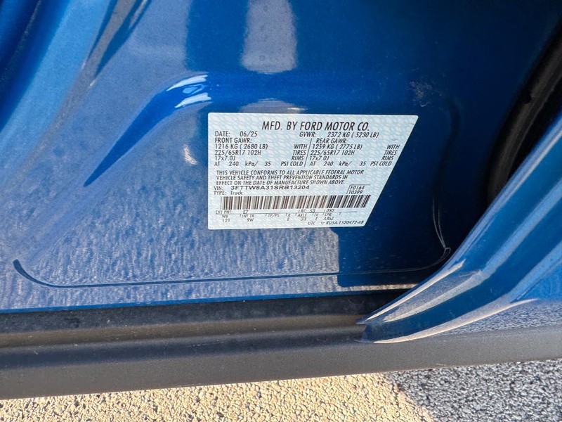 Ford Maverick Vehicle Image 23