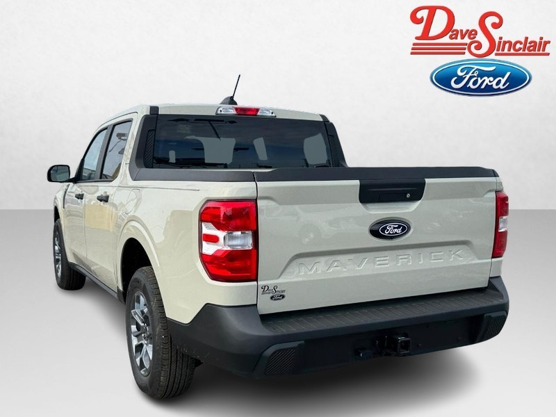 Ford Maverick Vehicle Image 09