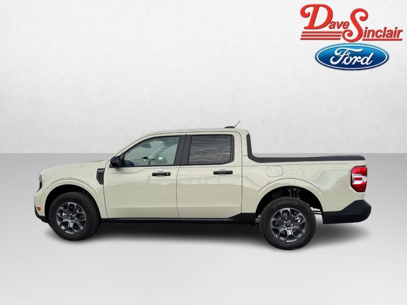 Ford Maverick Vehicle Image 10