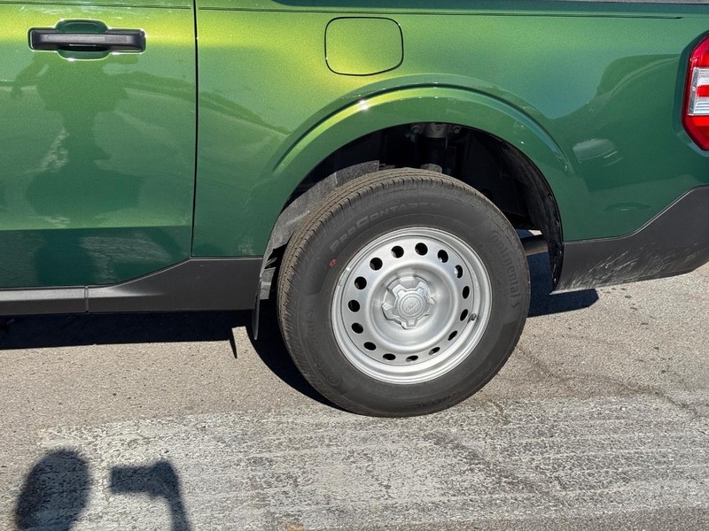 Ford Maverick Vehicle Image 11