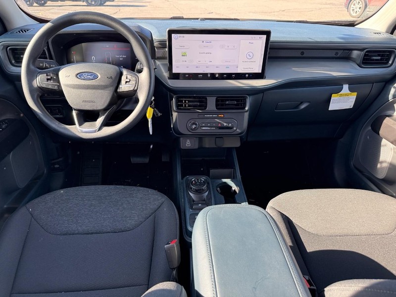 Ford Maverick Vehicle Image 13