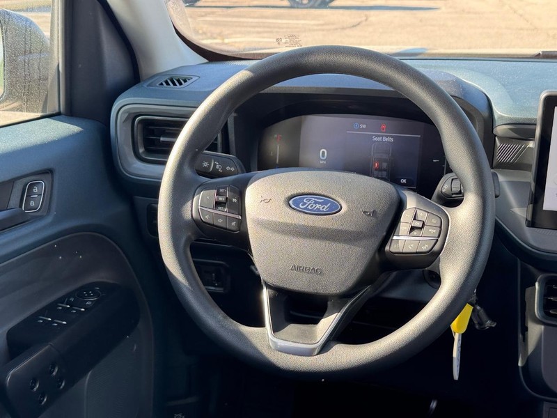 Ford Maverick Vehicle Image 14