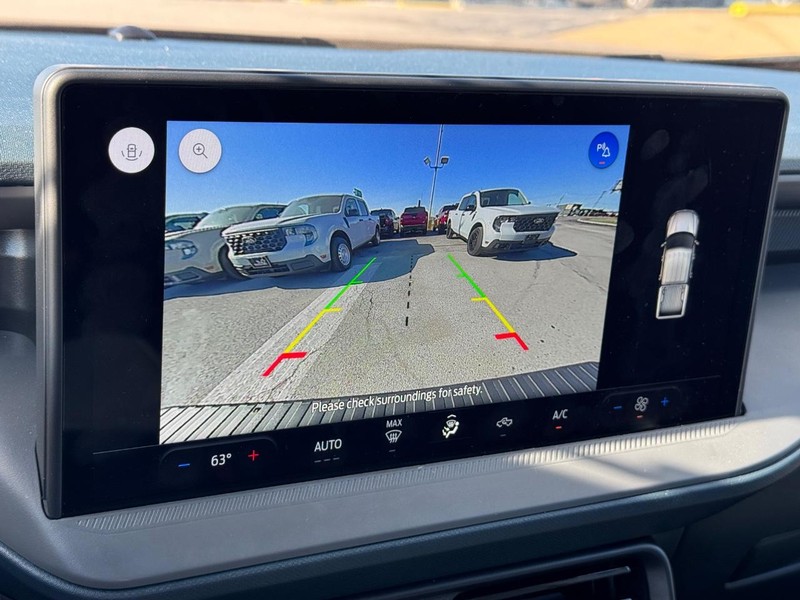 Ford Maverick Vehicle Image 22