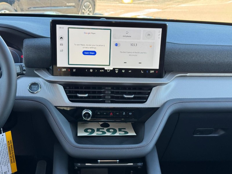 Ford Explorer Vehicle Image 16