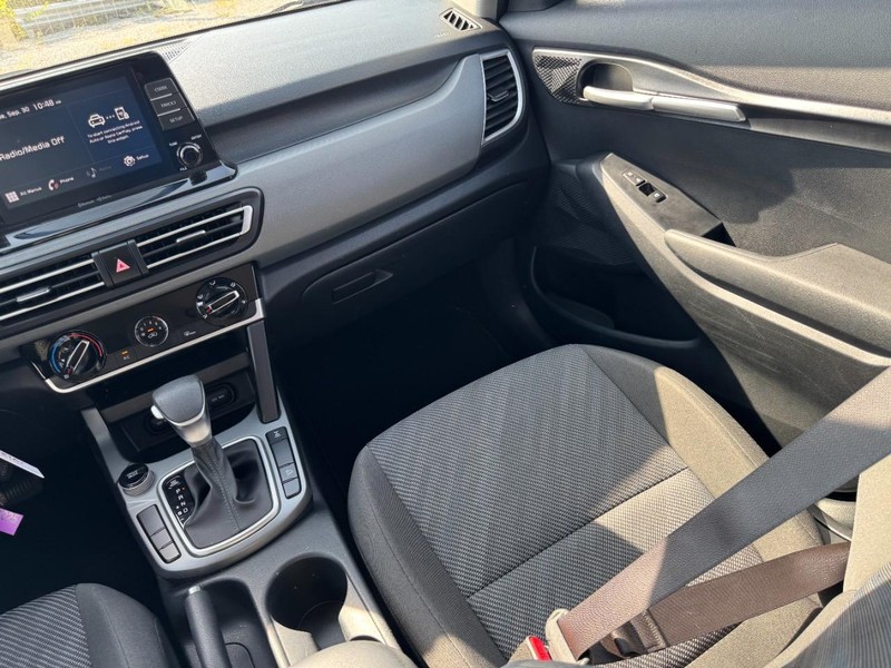 Kia Seltos Vehicle Image 16