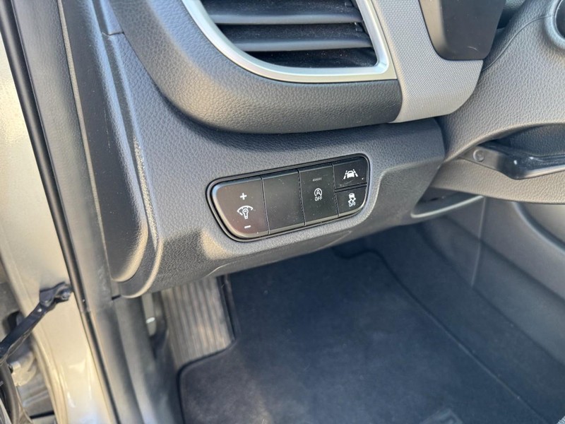 Kia Seltos Vehicle Image 17