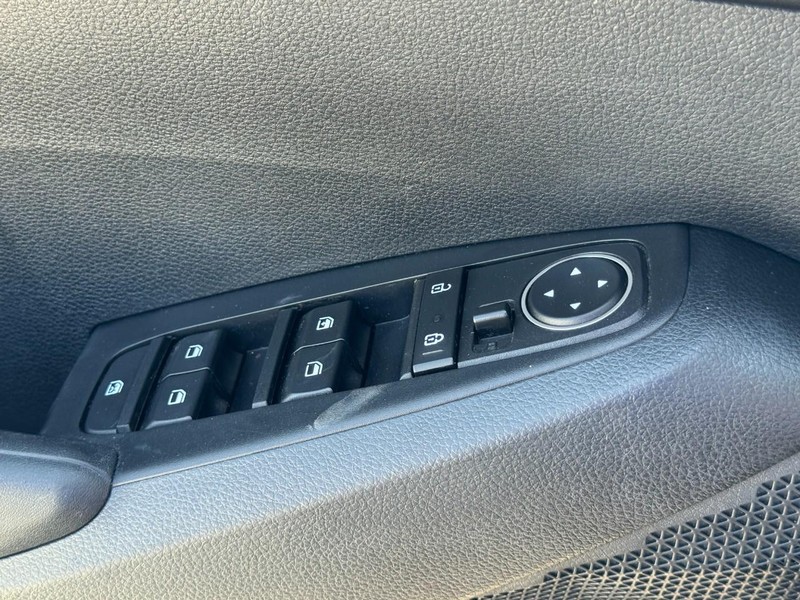 Kia Seltos Vehicle Image 23