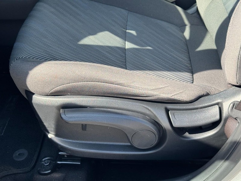 Kia Seltos Vehicle Image 24