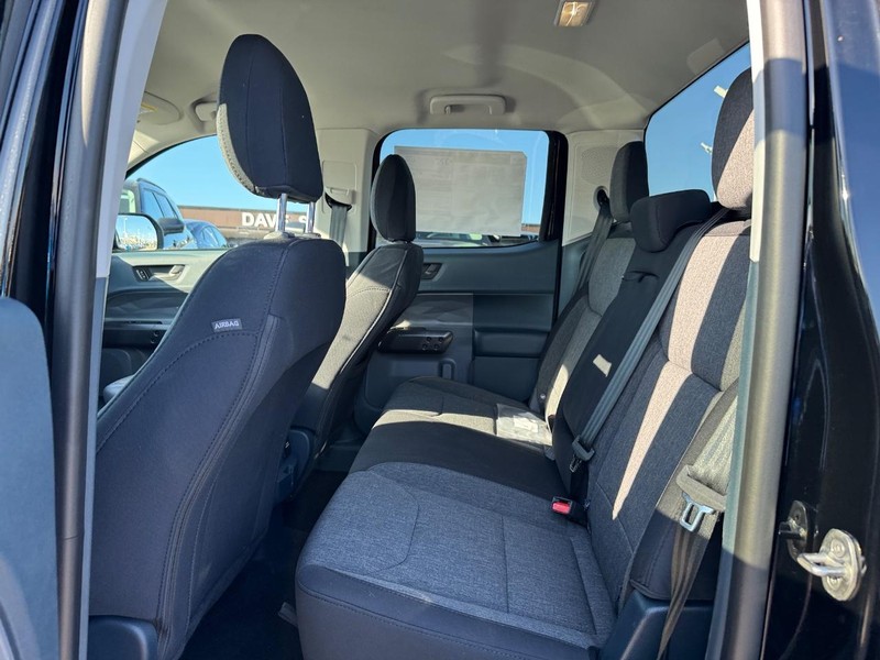 Ford Maverick Vehicle Full-screen Gallery Image 12