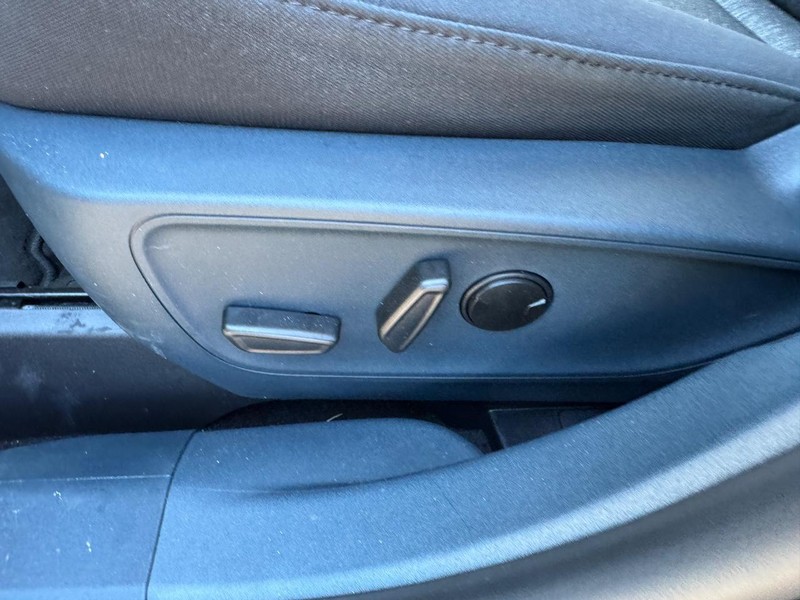 Ford Maverick Vehicle Full-screen Gallery Image 17