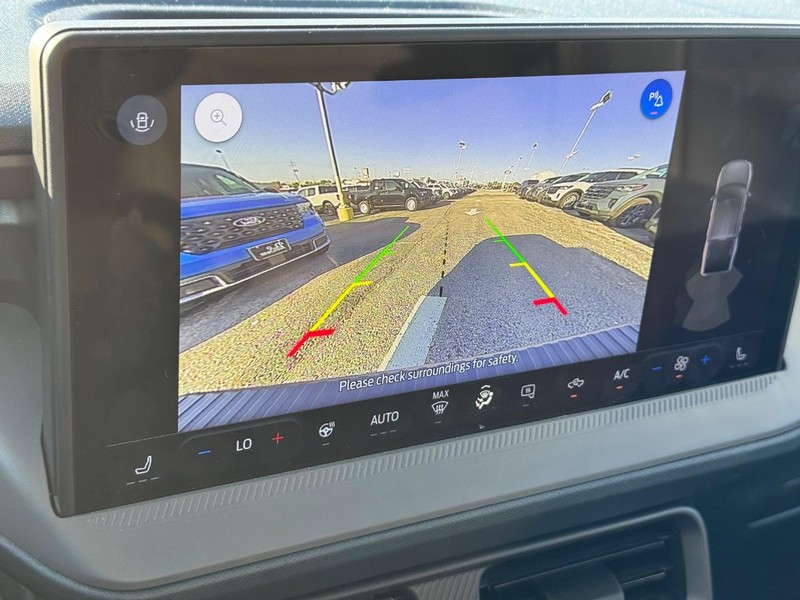 Ford Maverick Vehicle Full-screen Gallery Image 23