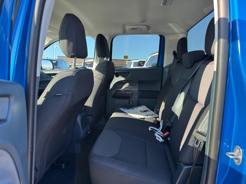 Ford Maverick Vehicle Full-screen Gallery Image 13