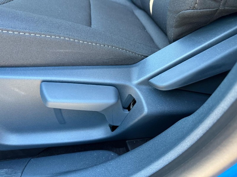 Ford Maverick Vehicle Full-screen Gallery Image 18