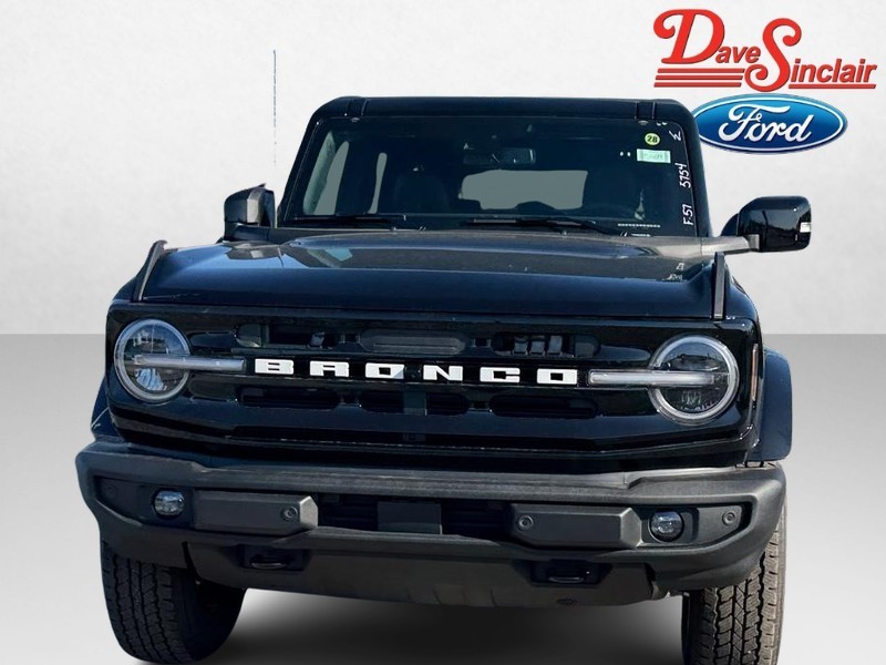 Ford Bronco Vehicle Image 02