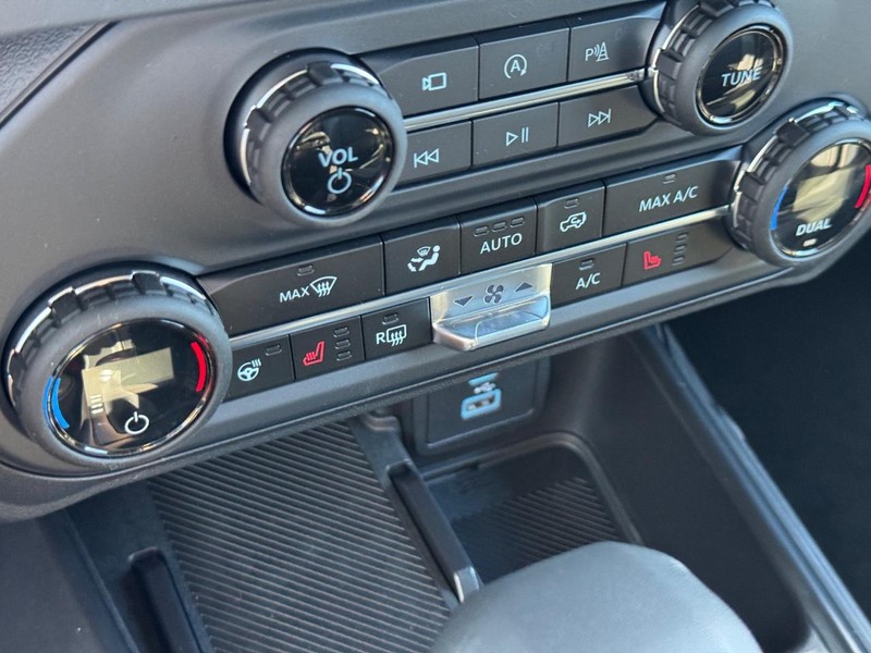 Ford Bronco Vehicle Image 23