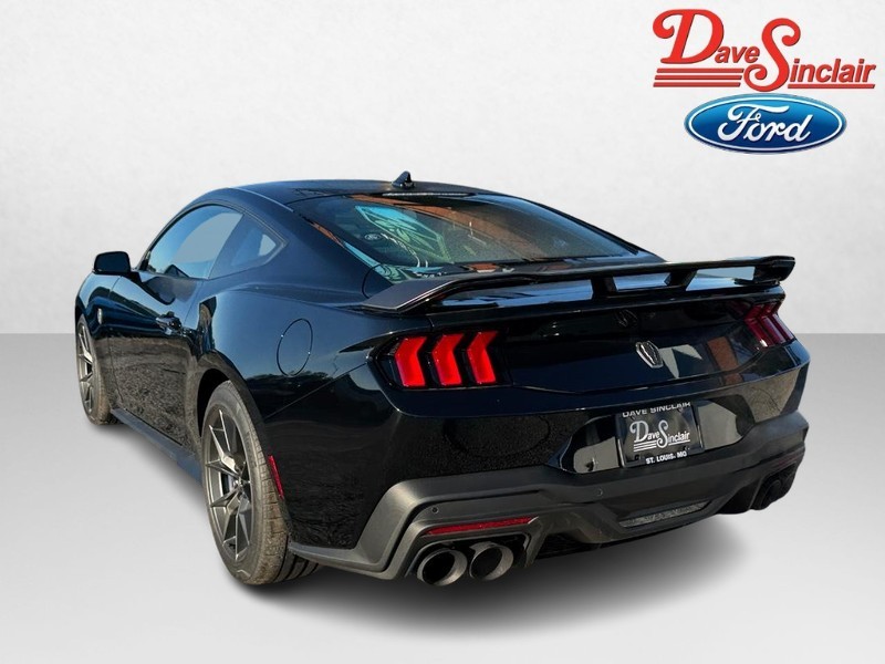 Ford Mustang Vehicle Full-screen Gallery Image 09