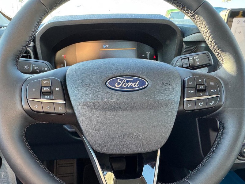 Ford Maverick Vehicle Full-screen Gallery Image 19