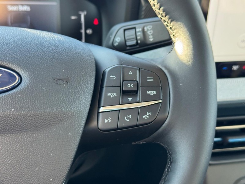 Ford Maverick Vehicle Full-screen Gallery Image 21