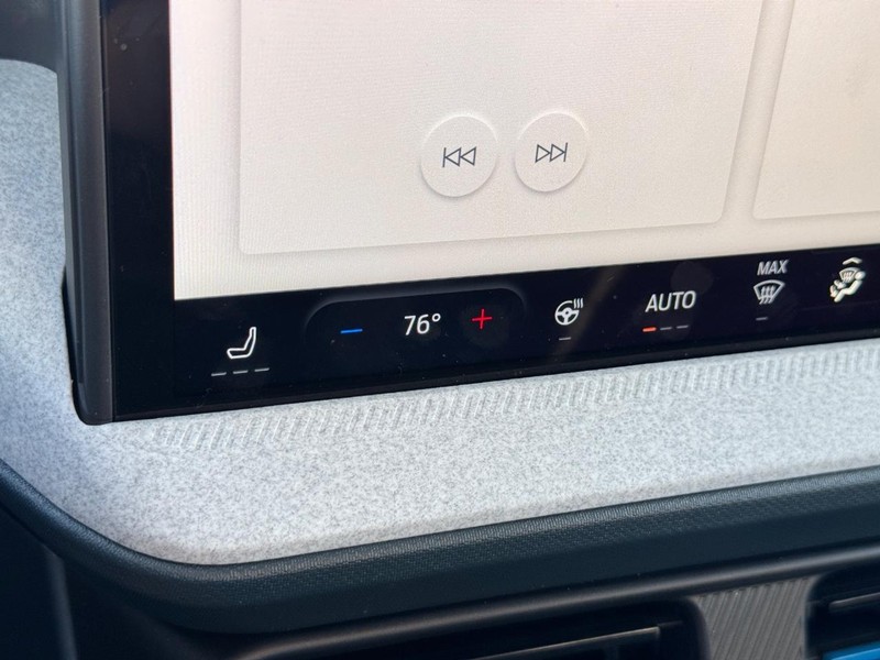 Ford Maverick Vehicle Full-screen Gallery Image 22