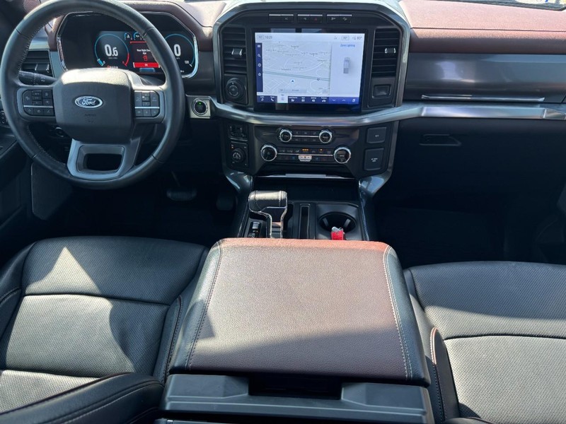 Ford F-150 Vehicle Full-screen Gallery Image 15