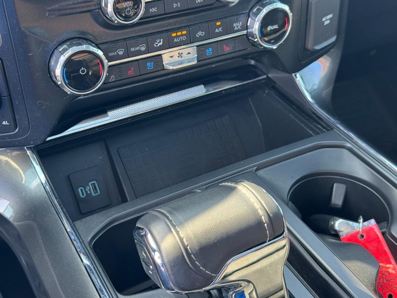 Ford F-150 Vehicle Full-screen Gallery Image 23