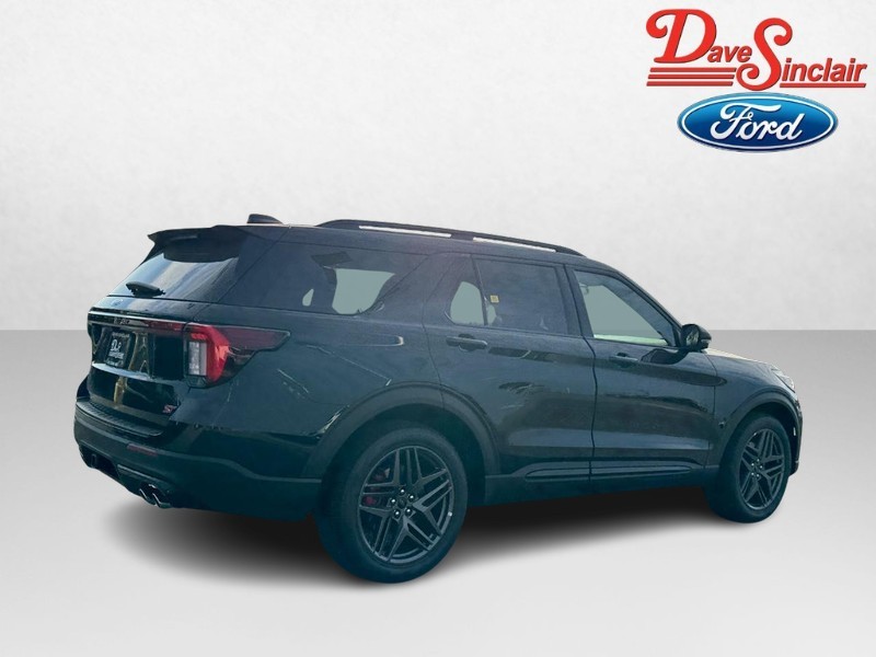 Ford Explorer Vehicle Image 07
