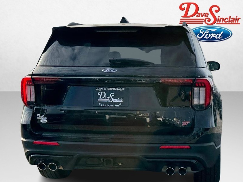 Ford Explorer Vehicle Image 08