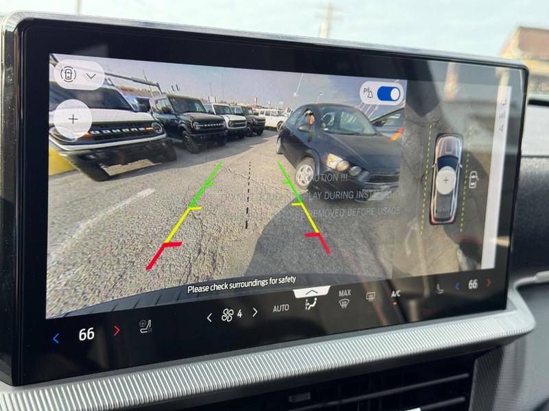 Ford Explorer Vehicle Image 27