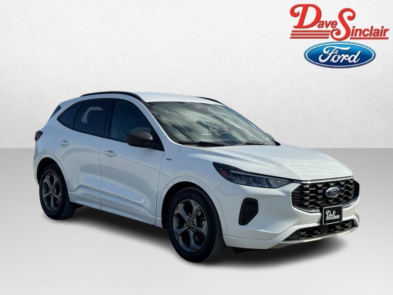 Ford Escape Vehicle Full-screen Gallery Image 04