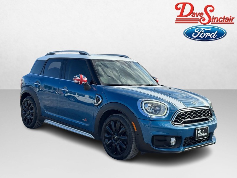 MINI Countryman Vehicle Image 04