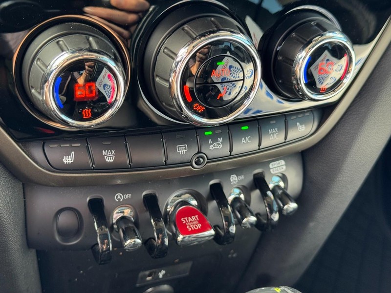 MINI Countryman Vehicle Image 23