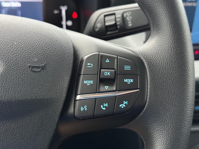 Ford Maverick Vehicle Image 23