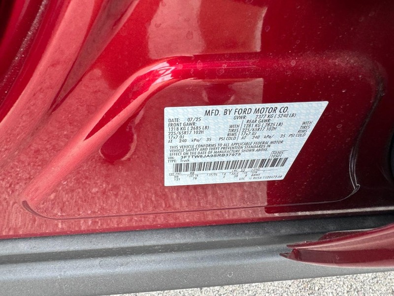 Ford Maverick Vehicle Image 24