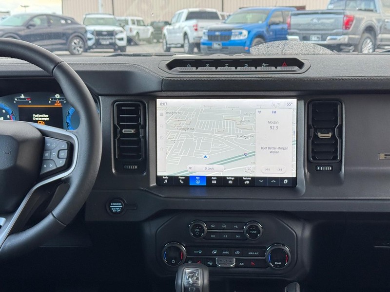 Ford Bronco Vehicle Image 16