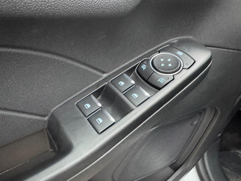 Ford Escape Vehicle Image 19