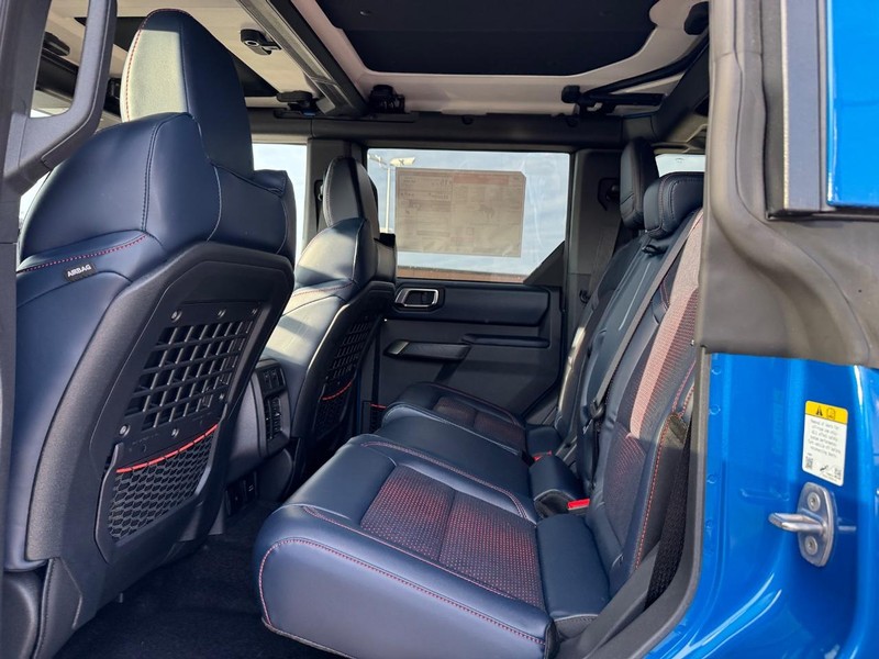 Ford Bronco Vehicle Image 12