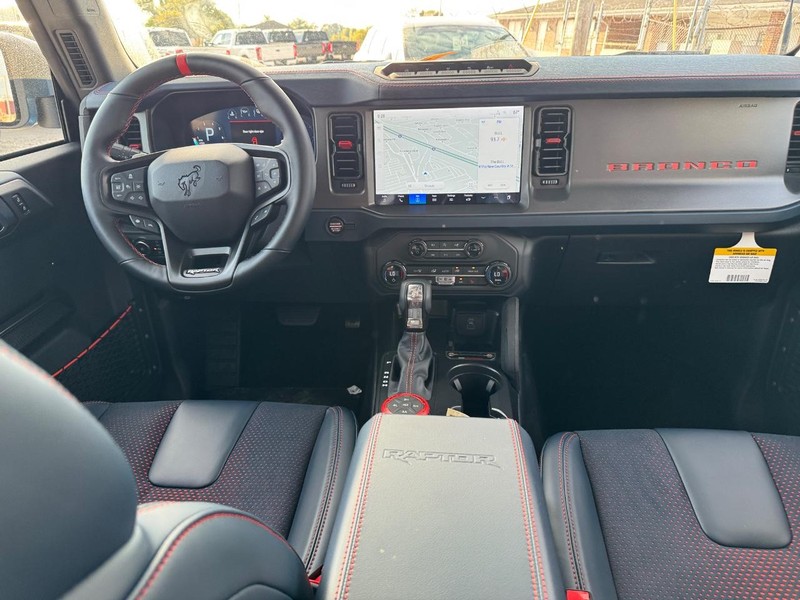 Ford Bronco Vehicle Image 14