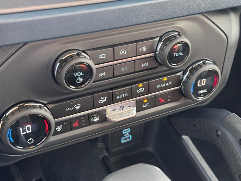 Ford Bronco Vehicle Image 24