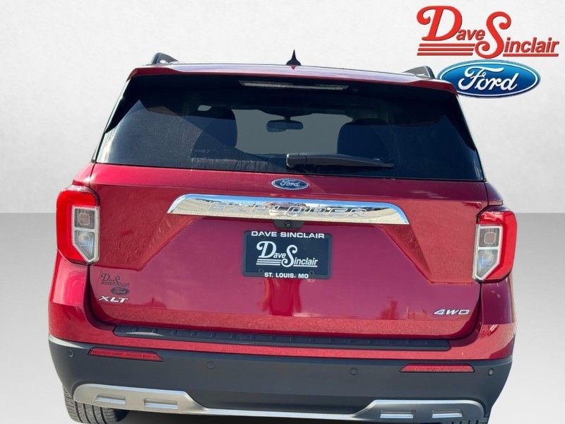 Ford Explorer Vehicle Full-screen Gallery Image 08