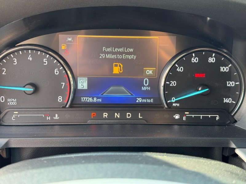 Ford Explorer Vehicle Full-screen Gallery Image 20