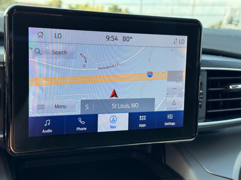 Ford Explorer Vehicle Full-screen Gallery Image 21