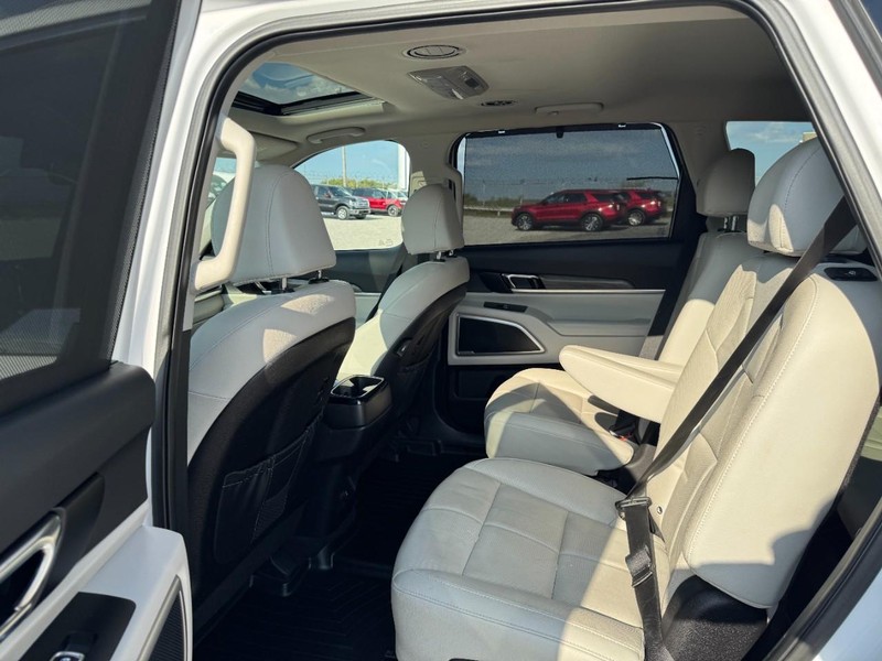 Kia Telluride Vehicle Image 12