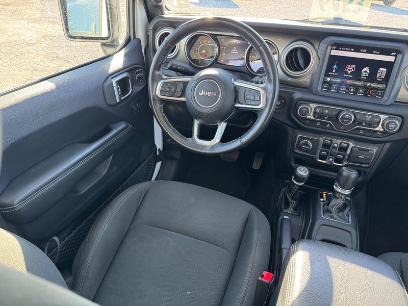 Jeep Wrangler Unlimited Vehicle Full-screen Gallery Image 13