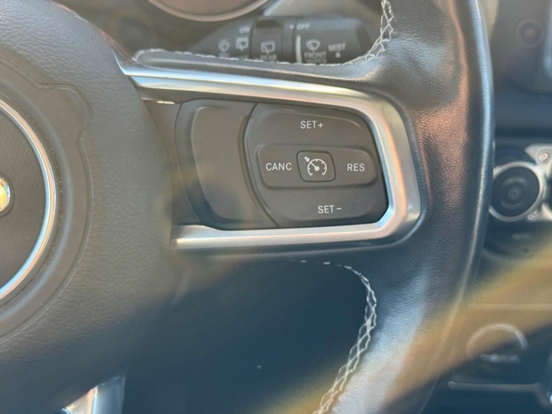 Jeep Wrangler Unlimited Vehicle Full-screen Gallery Image 20